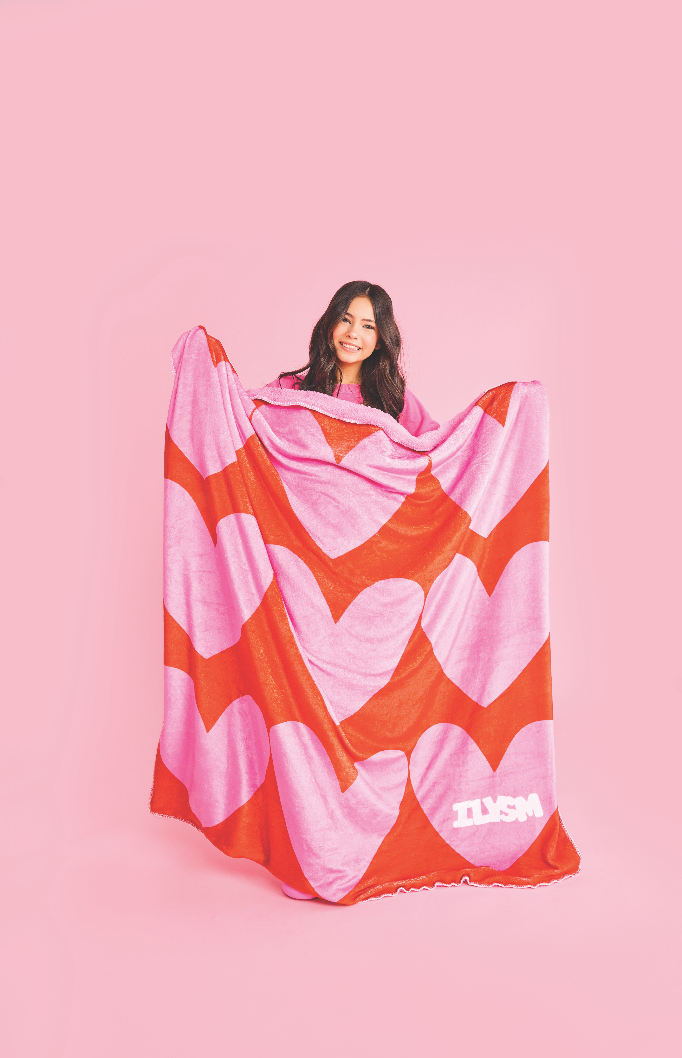 ILYSM Heart Plush Blanket