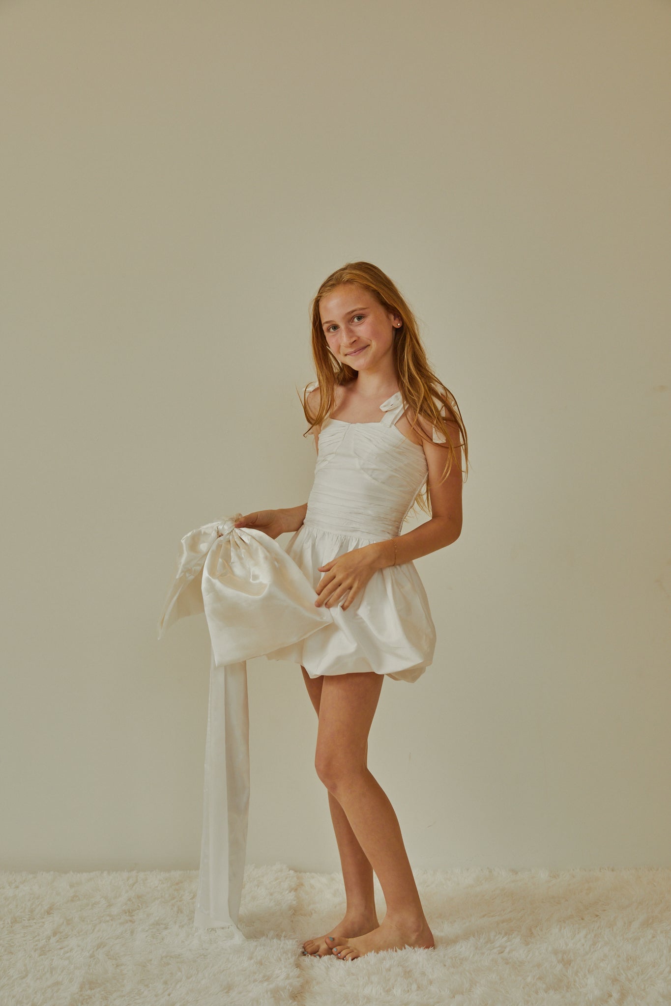 white taffeta dress Mona : A pleated wedding with removable puff sleeves Aesling self-portrait - White Taffeta Bandeau Explore the heart